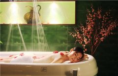 浴缸上的水漬怎么去除？