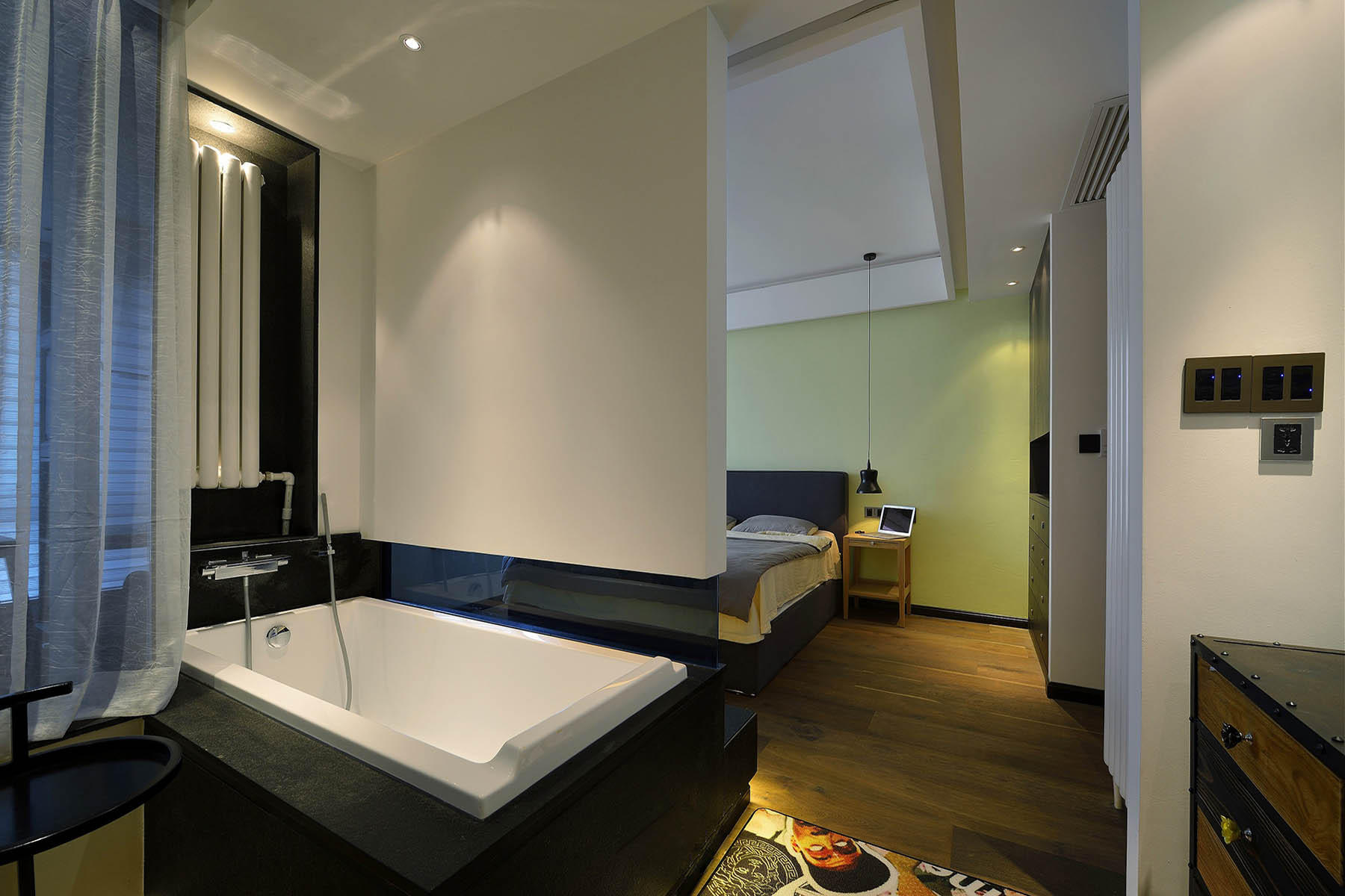 浴缸上的污漬怎么清潔？