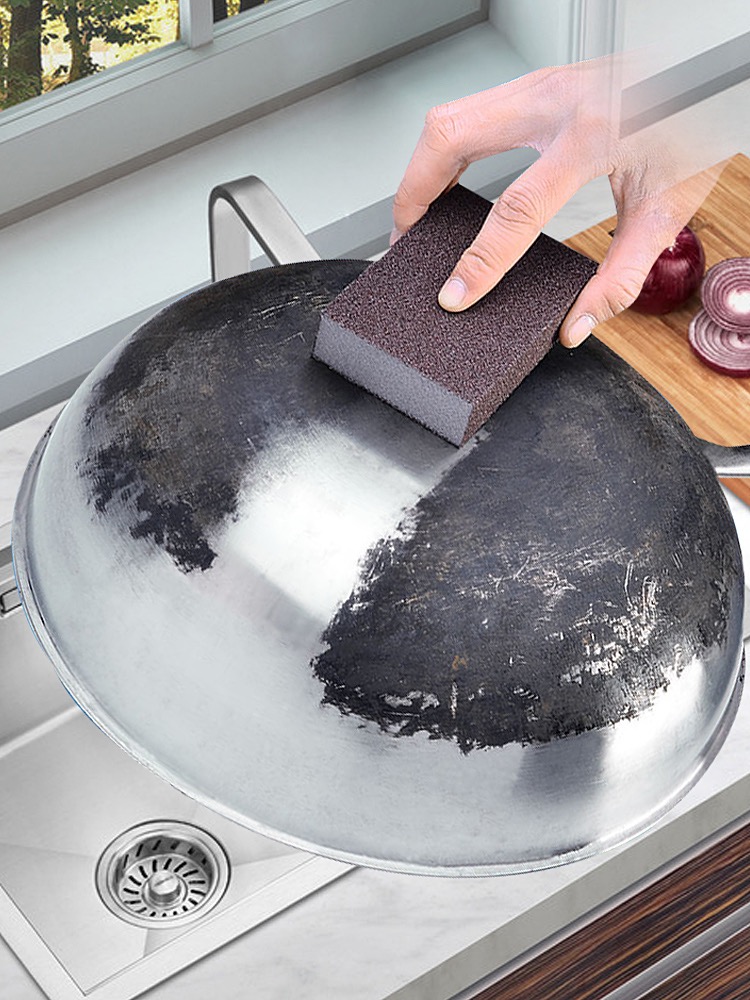 不銹鋼鍋被火燒黑了怎么辦？用金剛砂納米海綿