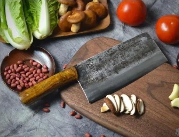 菜刀生銹了怎么清理？使用金剛砂海綿